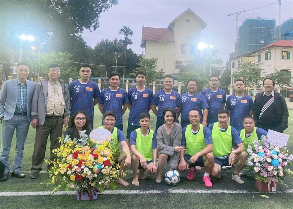 Tạp chí Kinh doanh và Biên mậu Việt Nam chính thức ra mắt CLB bóng đá nam 